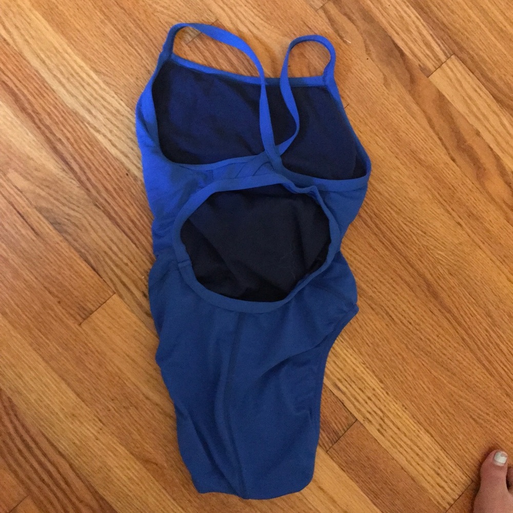 Speedo endurance solid fly back training suit - Picture 2 of 2